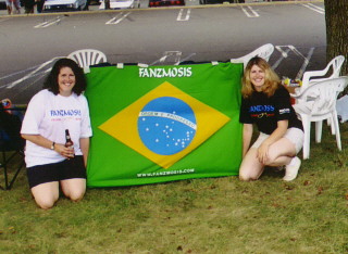 On Tour With Ozzy - Ozzy's fan Lisa and Laura (EUA) -July 16,2004  PNC Arts Center, Holmdel, NJ